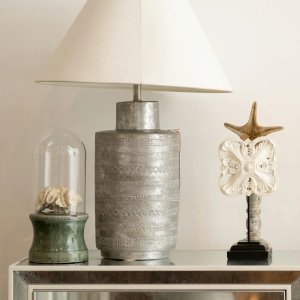 Elegant Textured Table Lamp